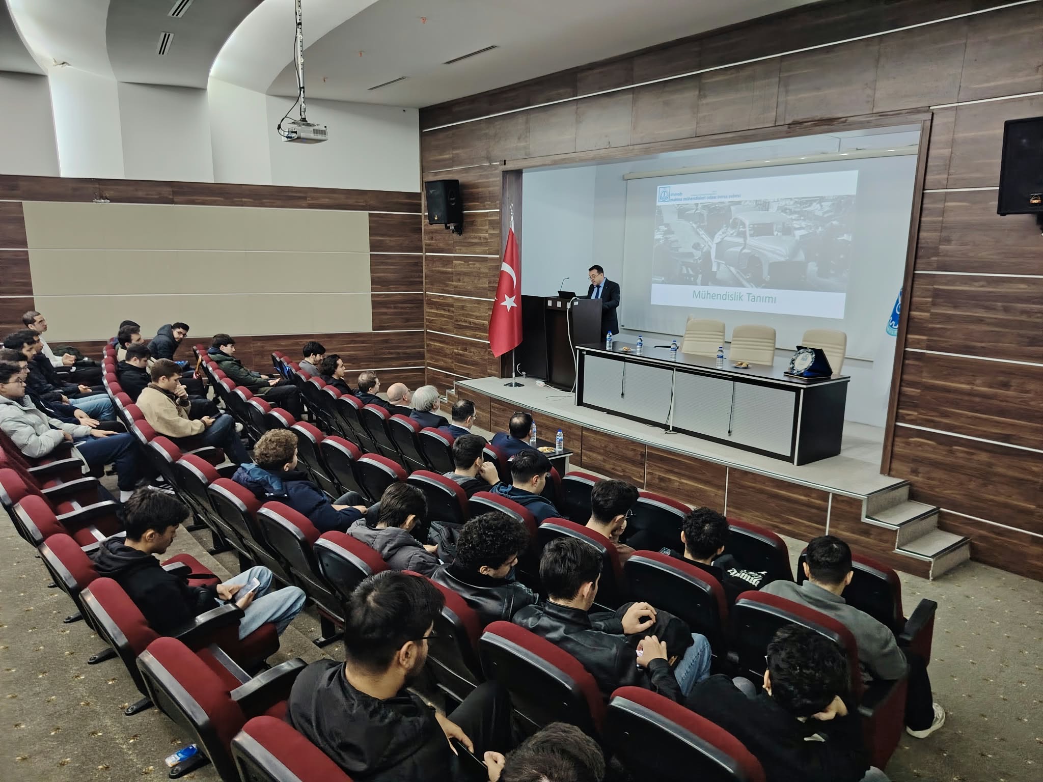 TMMOB Makine Mühendisleri Odası Bursa Şube Yönetim Kurulunun Katkılarıyla "Mühendislik Mesleği ve Temel Kavramlar" Semineri Gerçekleştirildi